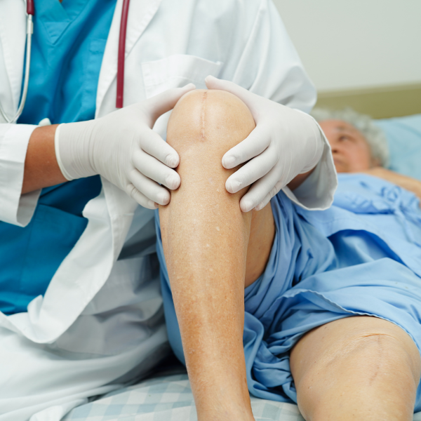 Recovery after robotic knee replacement surgery in Navi Mumbai